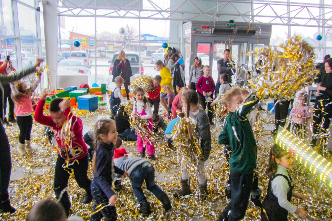 Паперове шоу